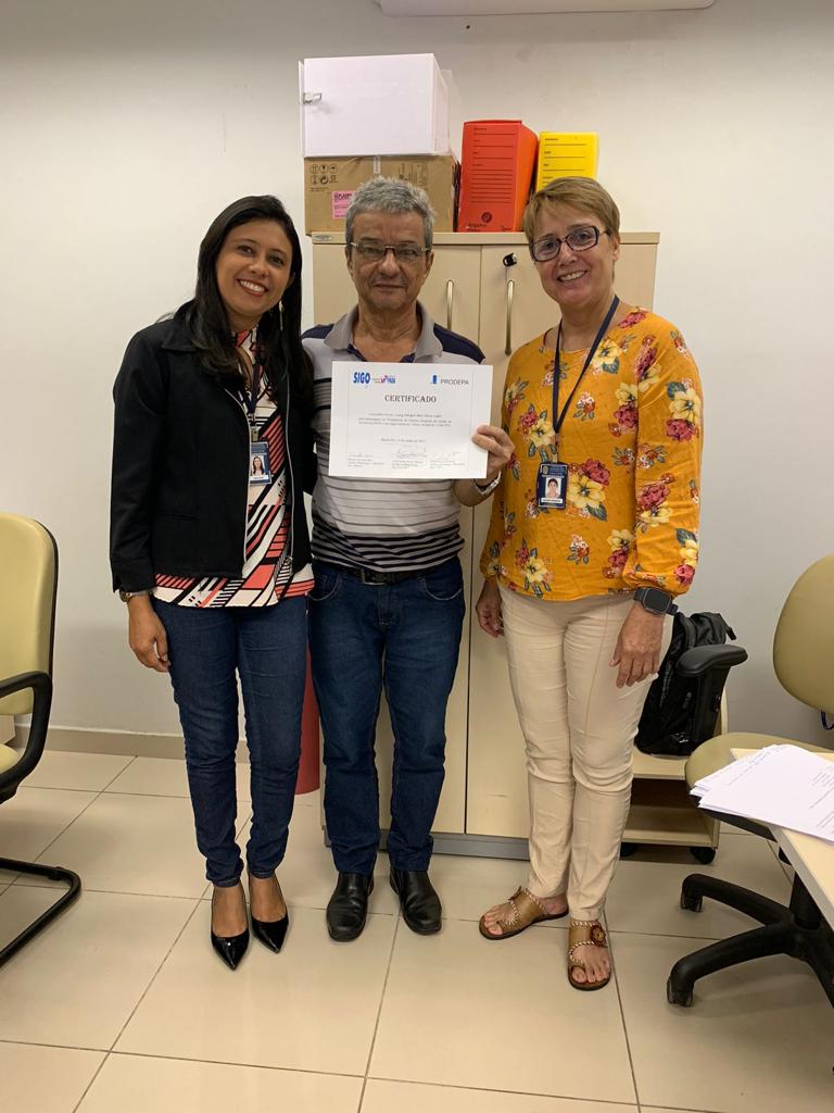 Entrega de certificados após o treinamento do SIGO a SEPLAD