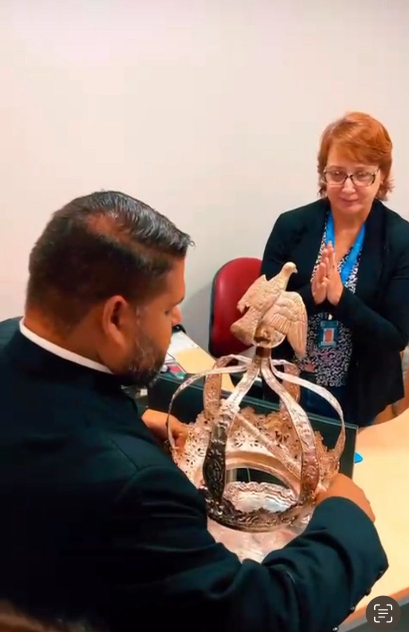 COROA DO DIVINO ESPIRITO SANTO DE MOJU